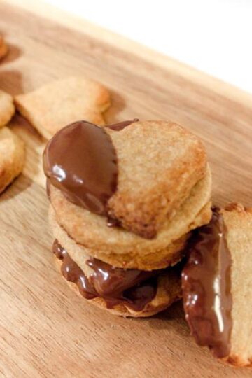 vegane Kekse mit Schokolade glasiert